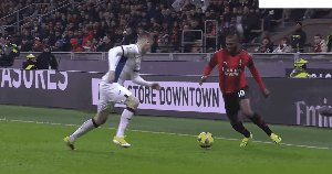 IM电竞平台-【意甲】AC米兰1比1亚特兰大 莱昂闪击吉鲁送点