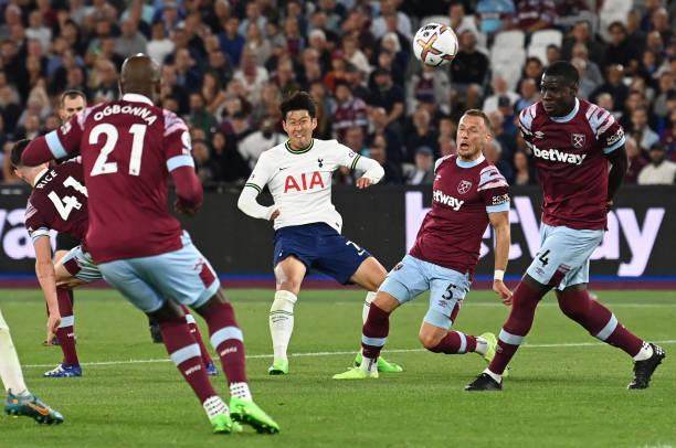 1661999281647042555.jpg IM电竞官网-进球送到脚边都能被乌龙?心魔作祟孙兴慜5场球荒