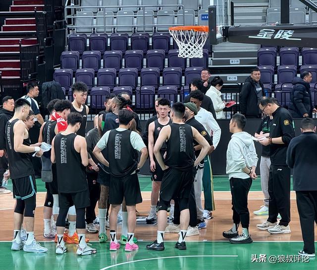IM电竞平台-CBA热身赛：辽宁101-94北控 哈维首秀15分 里勒空砍29分